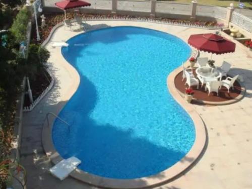 遊泳池水的PH值不容忽視?